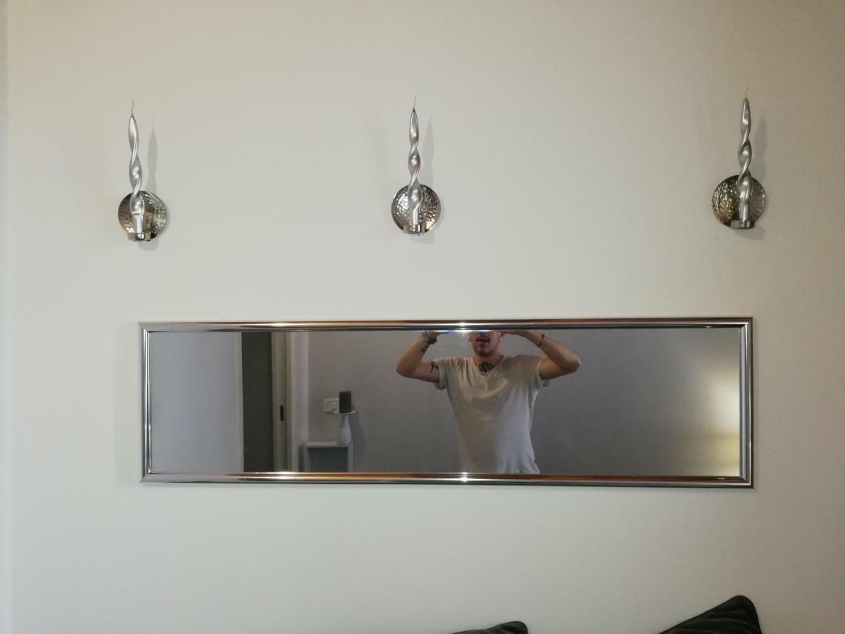 מלון סנדרה Garda House מראה חיצוני תמונה